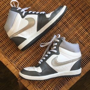 Nike Wedge (Woman’s) in Silver, Grey and White